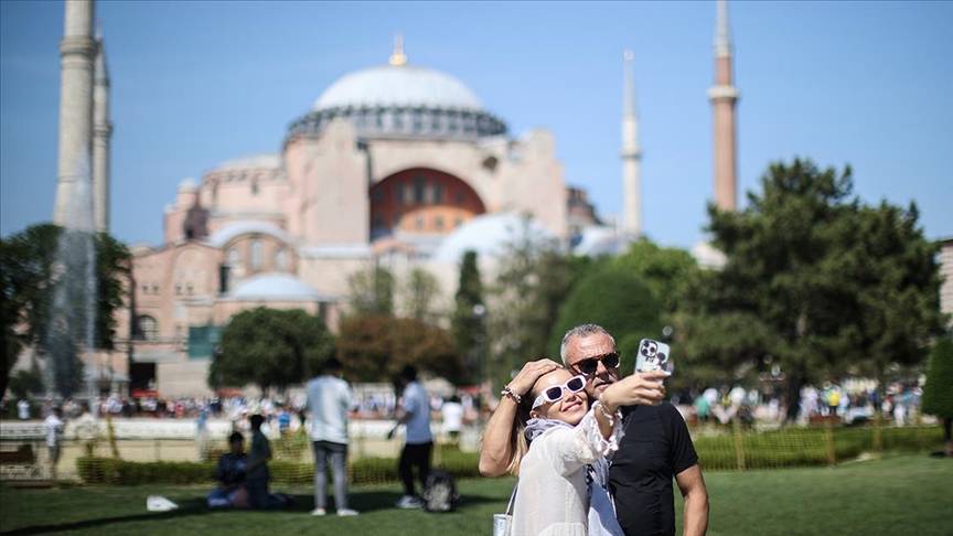 İstanbul'a üç ayda 3,7 milyon turist! İlk sırada hangi ülke var? 31